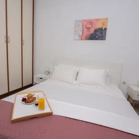 Lägenhet Casa Di Elena Alykes Potamou